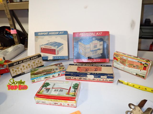 Lot 59-43253 - 7 Rare Plastic Miniature Railroad Buildings &amp; More with Original Boxes, All in Good Condition
