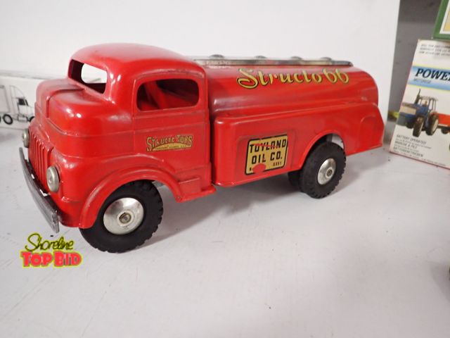 Lot 59-43335 - Structo 66 Toyland Oil Co. Tanker Truck Wind-Up, Works, Very Rare
