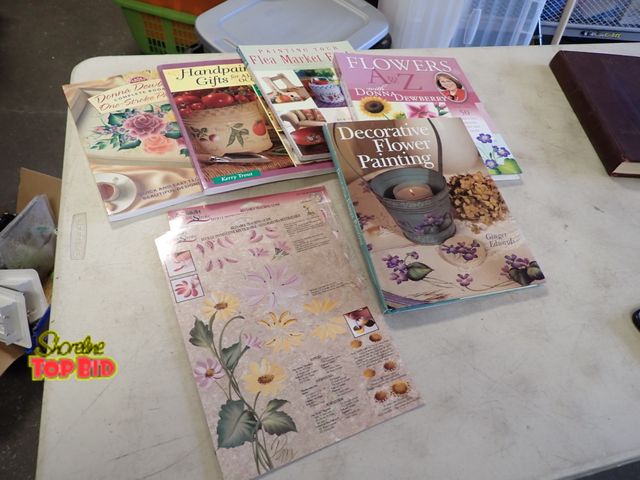 Lot 59-21455 - Hobby Crafting Books