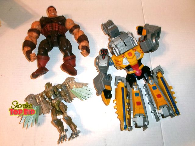 Lot 59-74556 - Collectible Figures Lot - I know nothing about these - see pics.