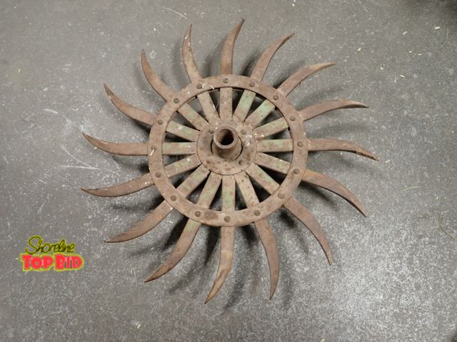 Lot 59-14325 - Antique Steel Tiller Blade, w6 Tines, Great for Repurpose Item "Sun with Rays", 20" diameter