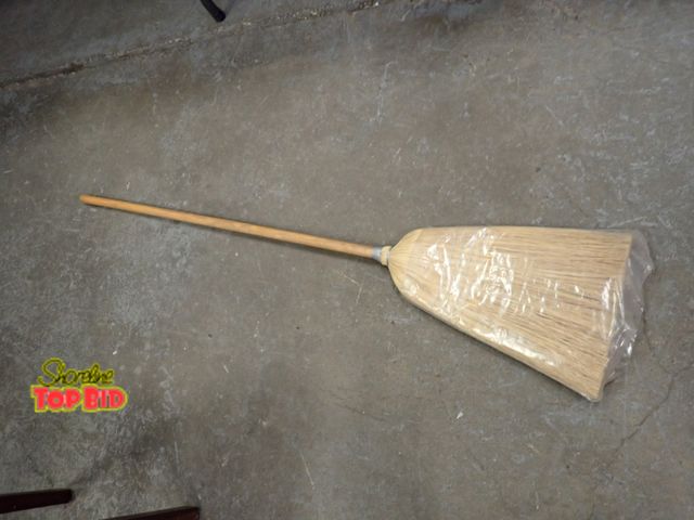 Lot 59-20090 - New Straw Broom