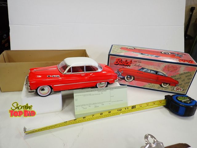 Lot 59-43141 - Buick Sedan Type 1950s Metal Car with Original Box Mint Condition Made in Japan