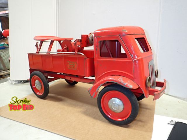 Lot 59-20079 - 26" Keystone Ride-Em Fire Truck