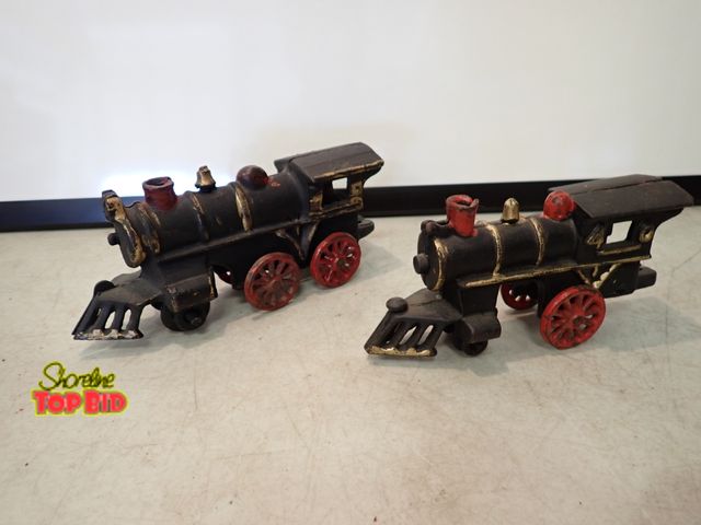 Lot 59-13014 - 2 Vintage Cast Iron Train Engines 7" &amp; 6" long