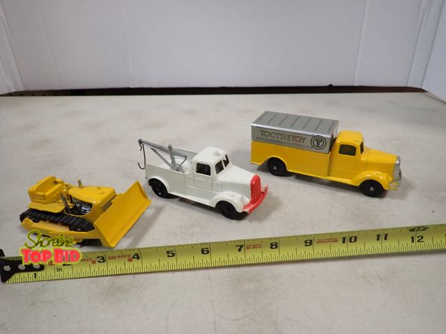Lot 59-41157 - 3 Vintage Cast Tootsie Toys Vehicles