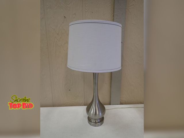 Lot 59-13078 - Table Lamp