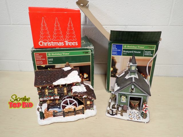 Lot 59-13164 - Holiday Light Up Ceramic Decor