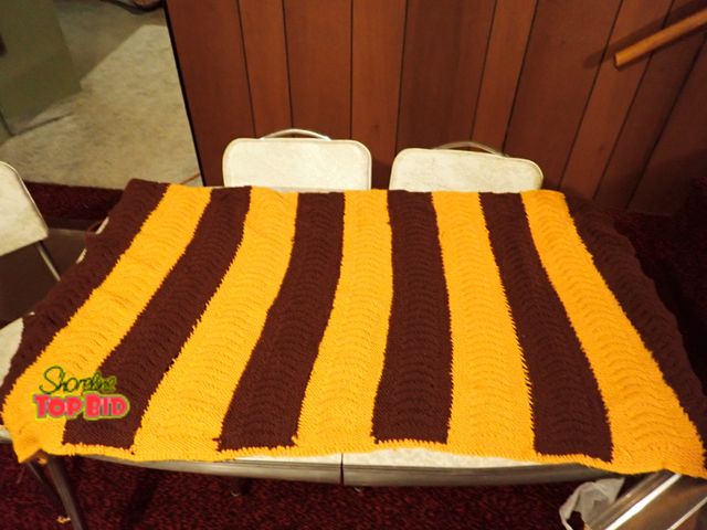 Lot 59-43101 - 56" x 50" Vintage Hand Knitted Throw Blanket, Very Nice