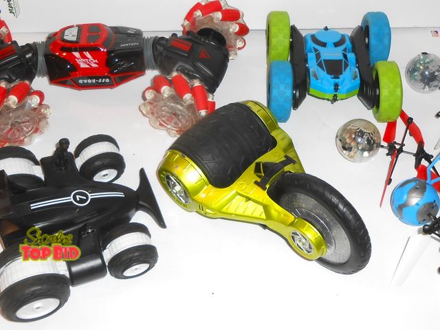 Lot 59-74249 - Large RC Remote Control Lot - see pics - I know nothing about these - as found.