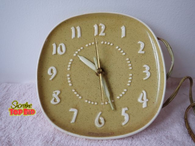 Lot 59-43528 - Mid 20th Century Russel Wright Ceramic Wall Clock, General Electric - Tested, Working
