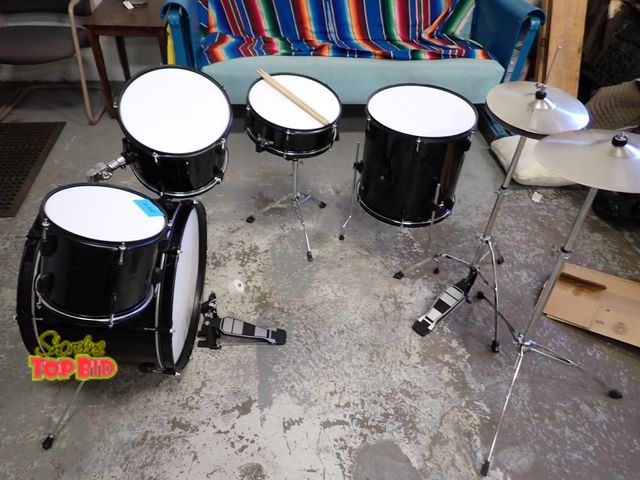 Lot 59-38218 - Awesome Drum Set