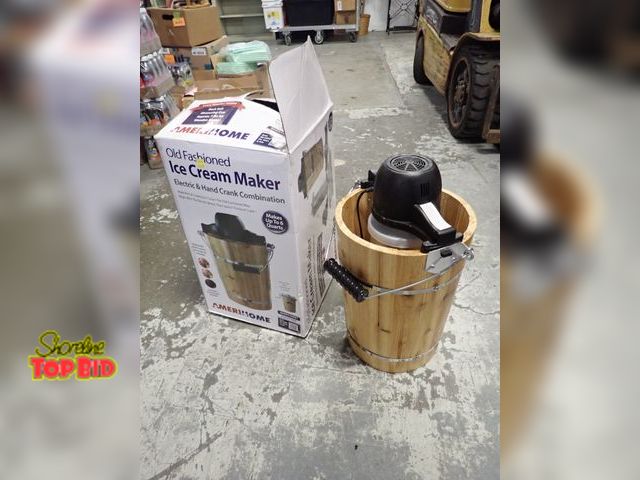 Lot 59-41515 - Old fashion Ice Cream maker