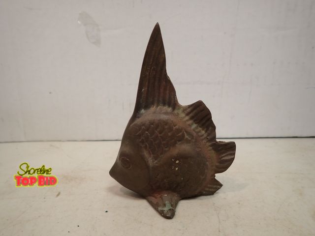 Lot 59-14444 - Vintage Brass Tropical Angelfish Paperweight/Home Decor 5" tall