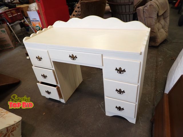 Lot 59-41095 - Solid Wood Painted Desk
