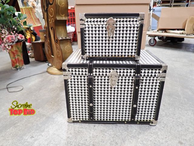 Lot 59-43211 - Set Of 2 Checkered Storage Trunk Set