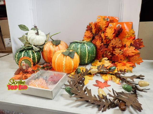 Lot 59-41626 - fall decorations