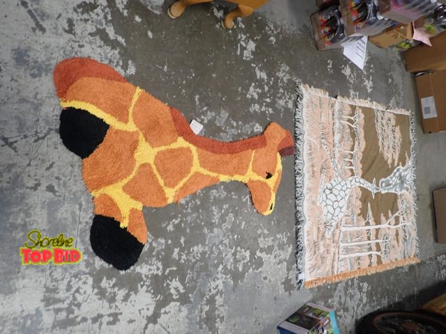 Lot 59-41505 - Vintage giraffe kids rug and tapestry