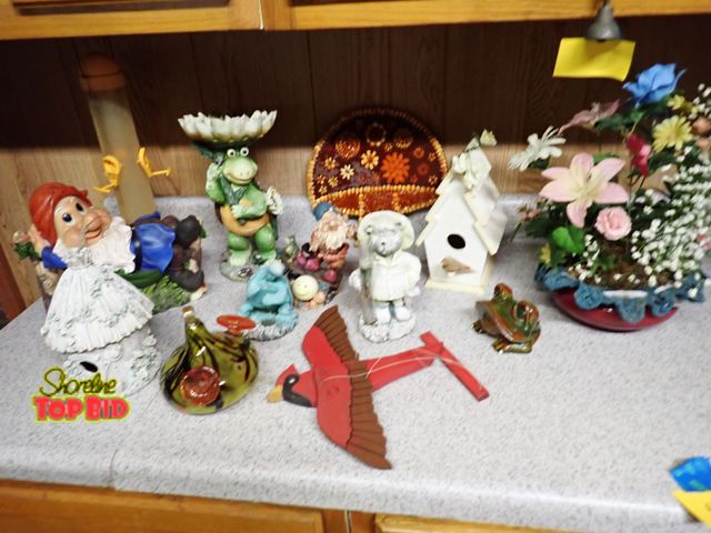 Lot 59-43279 - Yard Art Items