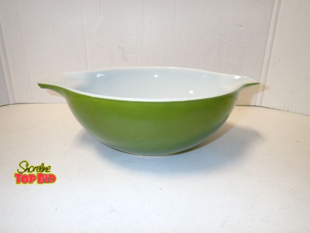 Lot 59-21515 - Vintage Pyrex Verde Green Cinderella Mixing Bowl, 4 Quart