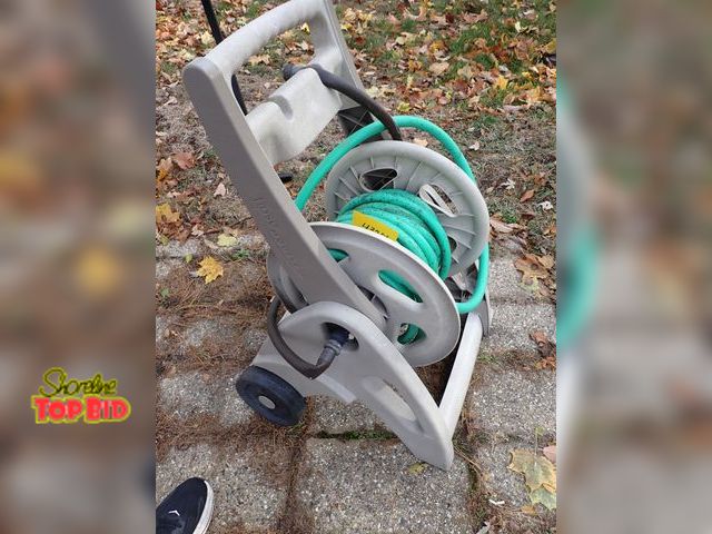 Lot 59-43206 - Hose Mobile with Hose