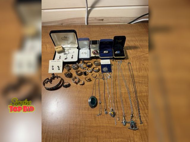 Lot 59-61598 - Jewelry - Sterling Silver and Gold Lot