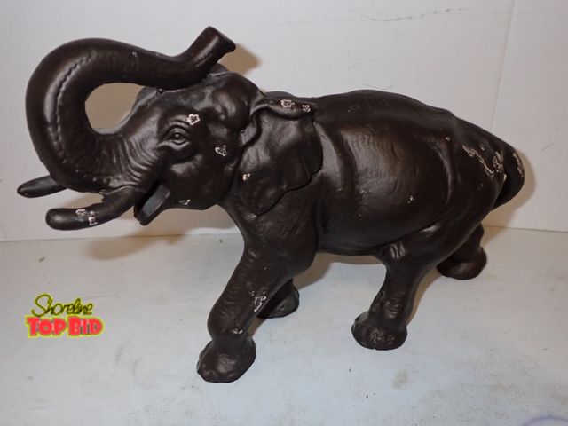Lot 59-10288 - Hubley Cast Iron Painted Elephant Sculpture 1930s Door Stop (Not Hollow) Heavy 8" x 11" great condit...