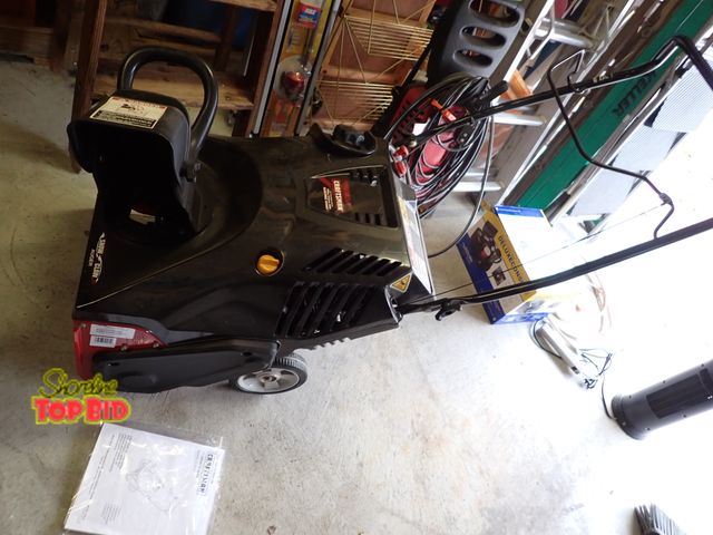 Lot 59-39411 - Craftsman 4-Cycle Other 21" Width Electric Start, Snow Claw Auger Snow Blower, Like New, Works