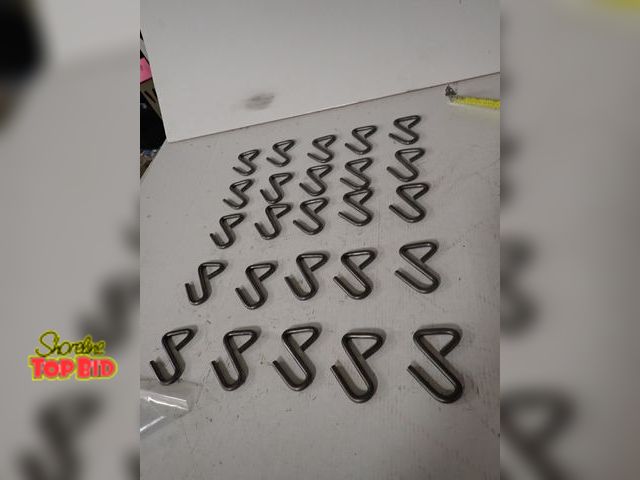 Lot 59-43687 - 1 Bag Heavy Duty 2 5/8" x 1 1/2" x 1/8" Thick Hanger Hooks