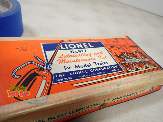 Lot 59-41834 - Lionel 927 lubrication and maintenance kit