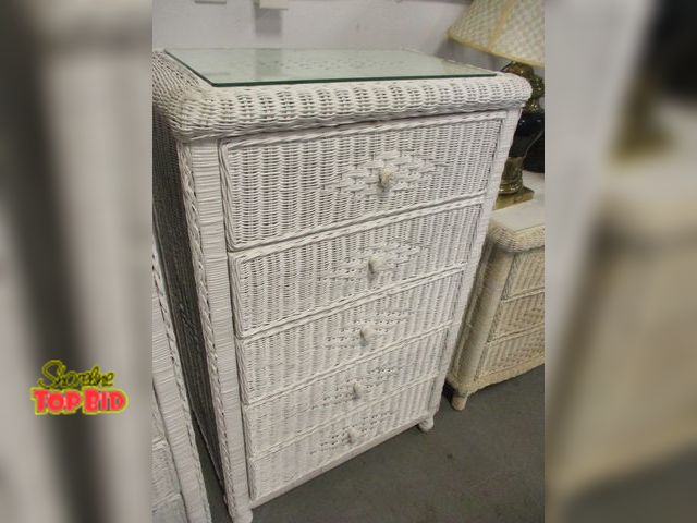 Lot 59-31235 - 5-Drawer Wicker Dresser 29" wide x 45" tall