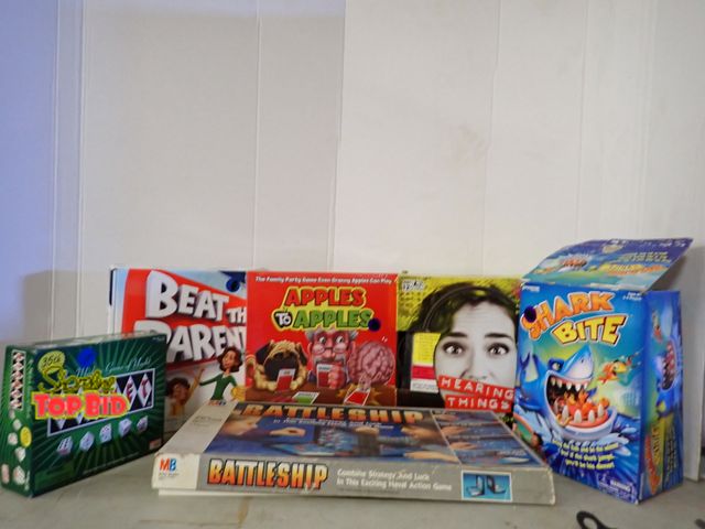 Lot 59-51002 - 6 Board Games