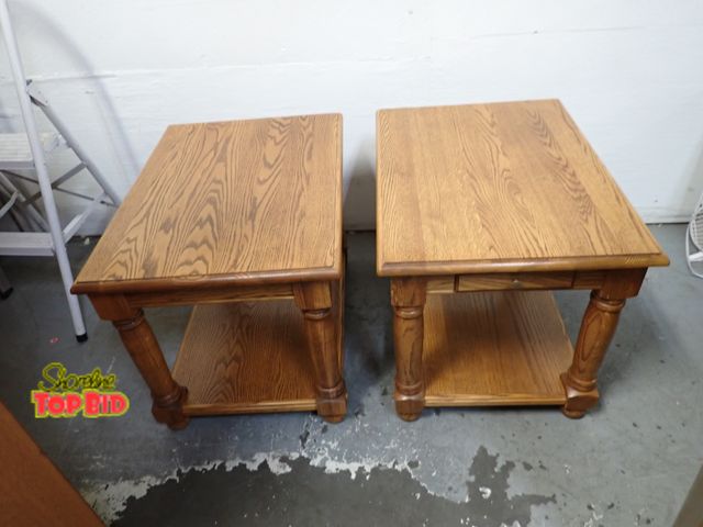 Lot 59-41087 - 2 Solid Oak Living Room Side Tables