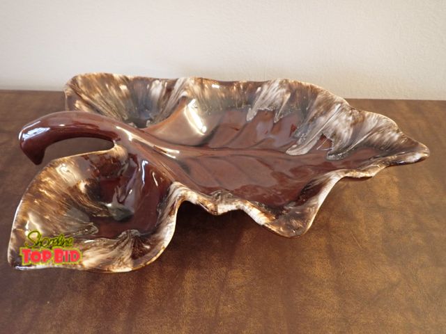 Lot 59-39220 - Vintage Hull Pottery Brown Dip Glazed Divided Leaf Serving Dish, Excellent Condition