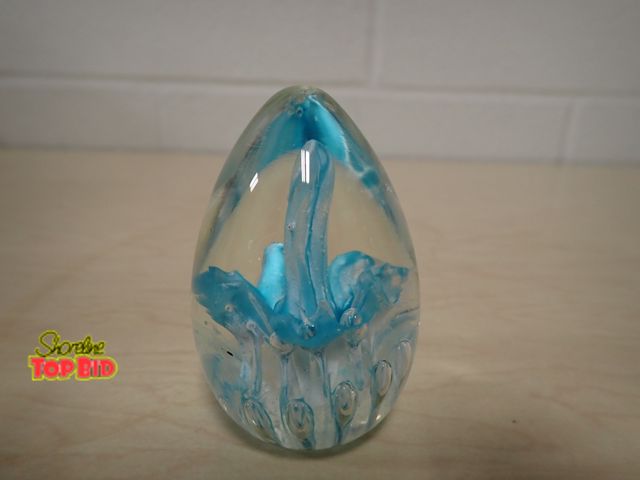 Lot 59-10968 - Vintage Art Glass Paperweight, Pretty Light Blue Egg Shaped 3" Tall