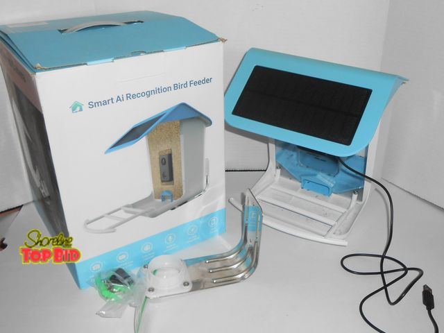 Lot 59-74289 - Smart Bird Feeder with Camera -AI Recognition - Wireless Outdoor Video Feeder with Solar Camera for ...