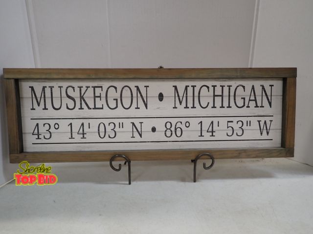 Lot 59-43174 - Muskegon Michigan Wall Decor 28" x 9"