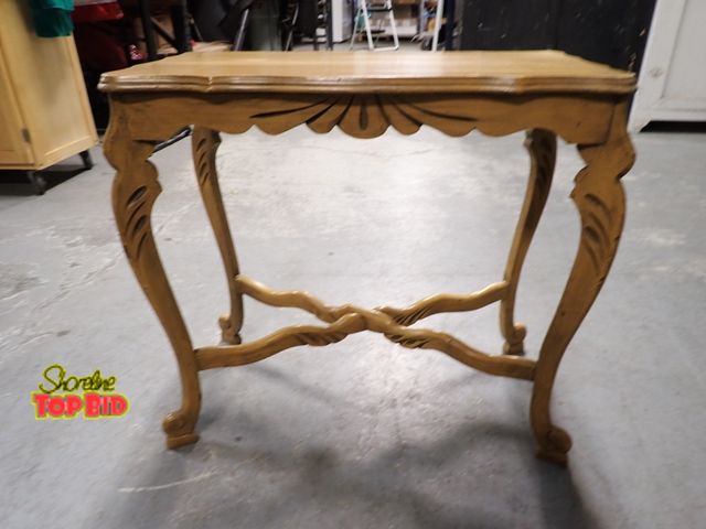 Lot 59-10971 - Vintage End Table, Ornate Side Table, Nightstand Natural Wood, Scallop Trim, Queen Anne Legs