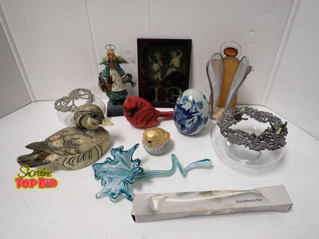Lot 59-21526 - Misc. Home Decor