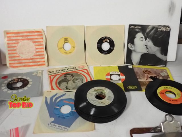 Lot 59-43369 - Vintage &amp; Rare 45 Records, 30 count