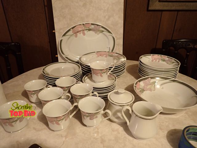 Lot 59-43109 - 43-pc Set Mid-Century Sweet Iris Dish Set by Silverie, No Chips or Cracks