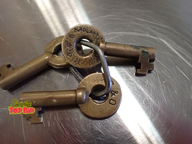 Lot 59-10066 - 3 Rare Railroad Brass Keys, 2 C &amp; O and 1 PM