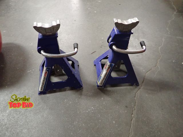 Lot 59-43701 - 3-Ton Pittsburgh Aluminum Jack Stands