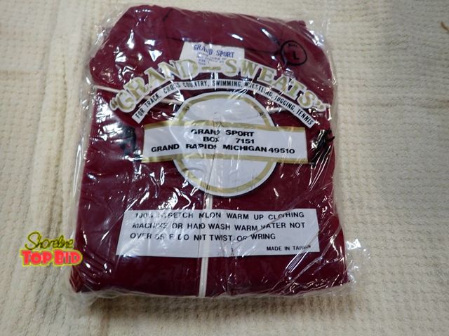 Lot 59-45070 - New Old Stock Vintage from 1970s Campus Sweats Warm Up Jacket and Pants 100% Stretch Nylon Size Larg...