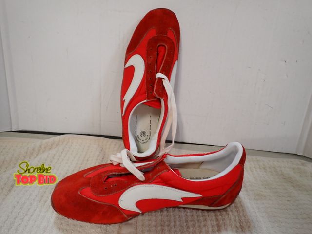 Lot 59-45175 - New Old Stock Econo-Jet Sneakers Manufactured in the 1970s with Swoosh Size 8 1/2