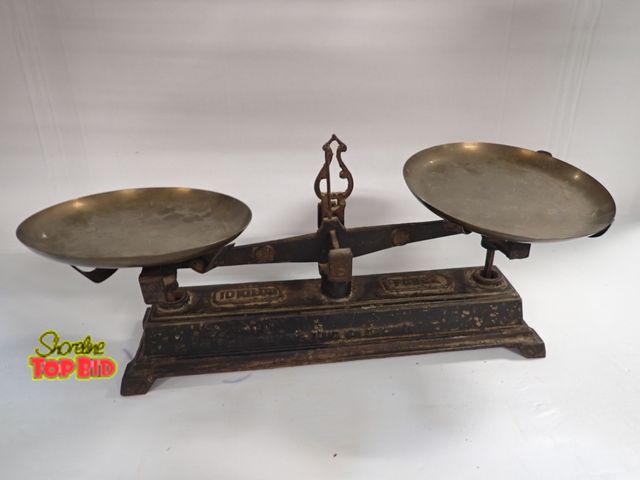 Lot 59-14195 - 19th or Early 20th Century French Cast Iron Balance Scale RoberVal-Style Beam Scale 10 Kilo Forge wi...