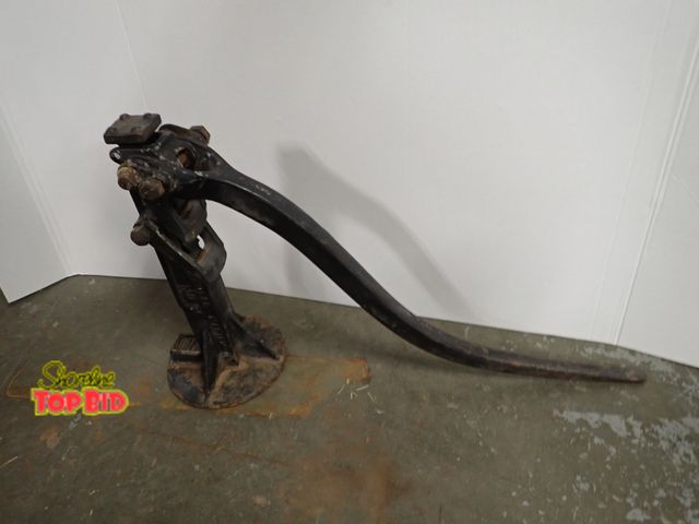 Lot 59-14424 - Ca. 1890 Ober Marion No. 3 Wagon Jack, Very Rare, Lever &amp; Cam Action Type, Working, 18" tall