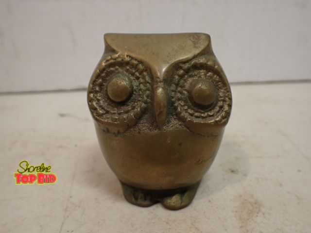Lot 59-14508 - Vintage Solid Brass Owl Figurine, used as a Decorative Paperweight/Decor 2 1/2" tall