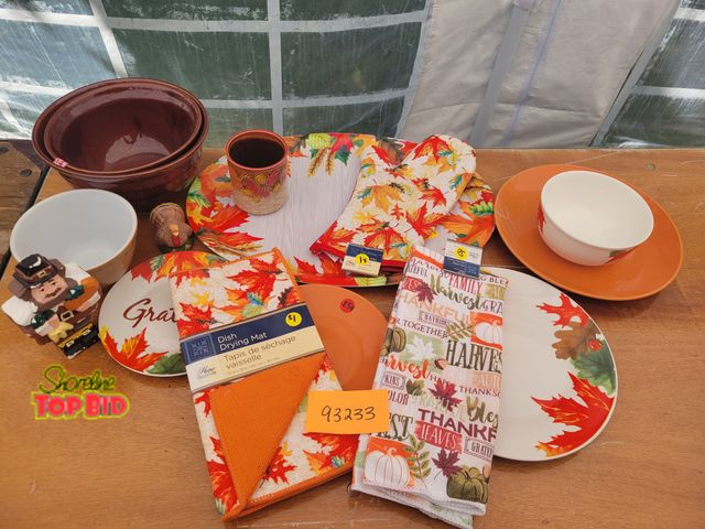 Lot 59-93233 - Fall Kitchen and Decor Lot