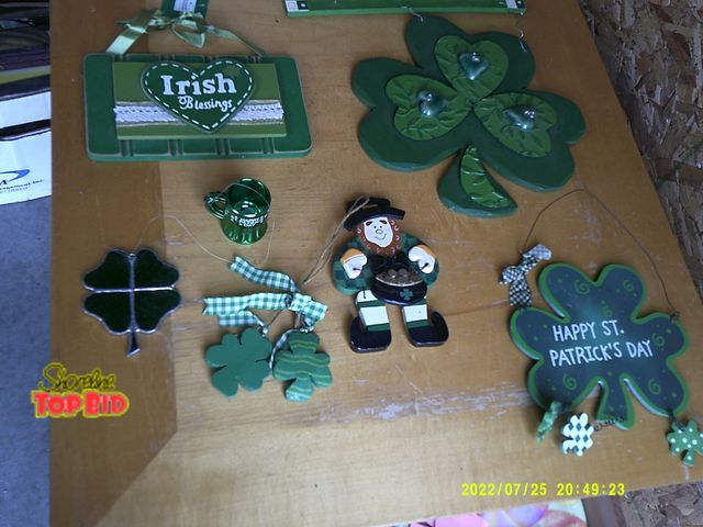Lot 59-86024 - Cool collection of Irish decor items